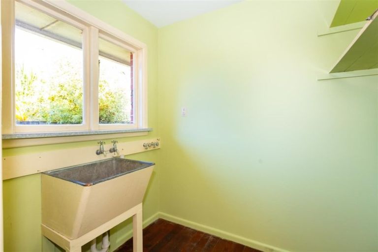 Photo of property in 340 Memorial Avenue, Burnside, Christchurch, 8053