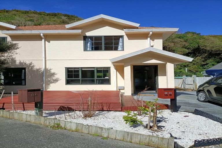 Photo of property in 16b Parsons Glen, Karori, Wellington, 6012