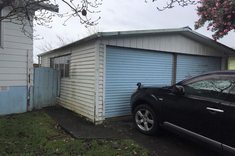 Photo of property in 35 Hyperion Drive, Randwick Park, Auckland, 2105