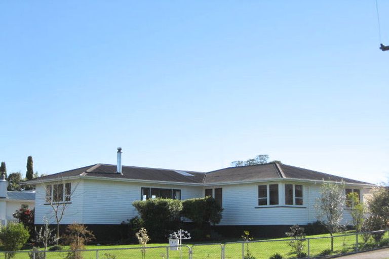 Photo of property in 17 Palmerston Road, Havelock North, 4130