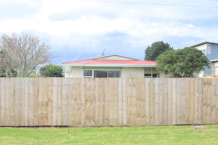 Photo of property in 114a Exeter Road, Whangamata, 3620