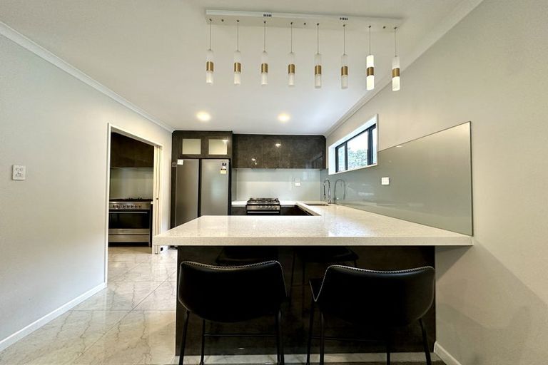 Photo of property in 21a Fairmount Road, Titirangi, Auckland, 0604