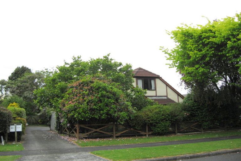 Photo of property in 18b Kindergarten Drive, Conifer Grove, Takanini, 2112