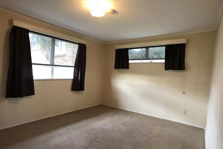 Photo of property in 14 Carole Crescent, Pakuranga, Auckland, 2010