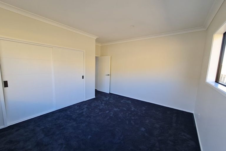 Photo of property in Queen Charlotte Drive, Aotea, Porirua, 5024