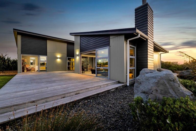 Photo of property in 265 Tai Road, Opunake, 4681