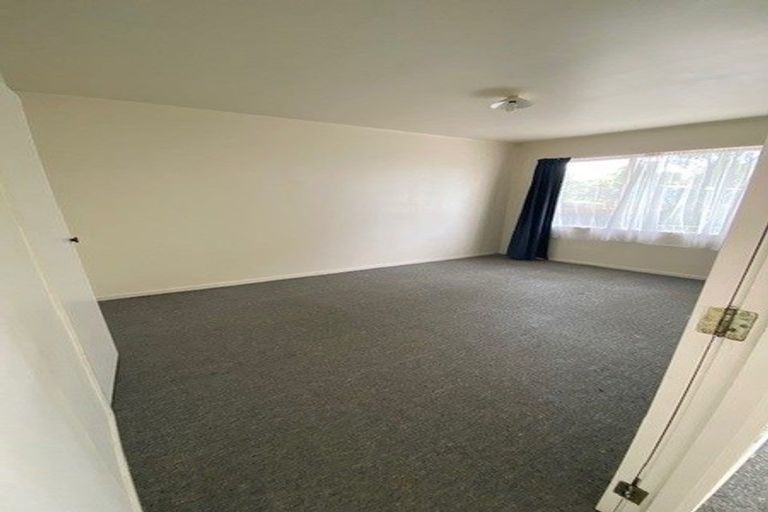 Photo of property in 43 Commissariat Road, Mount Wellington, Auckland, 1060
