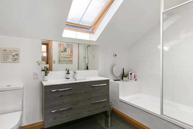 Photo of property in 5a Kauri Street, Woburn, Lower Hutt, 5011