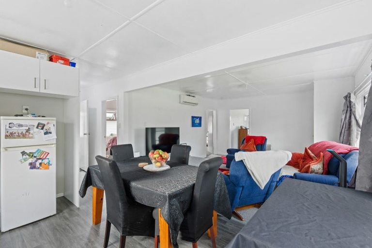 Photo of property in 90 Centennial Avenue, Waitara, 4320