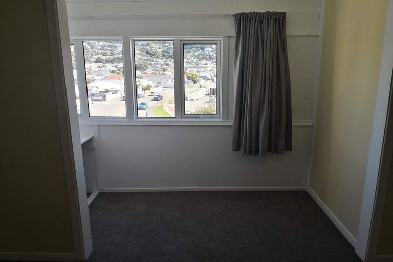 Photo of property in 1a Lonsdale Crescent, Rongotai, Wellington, 6022