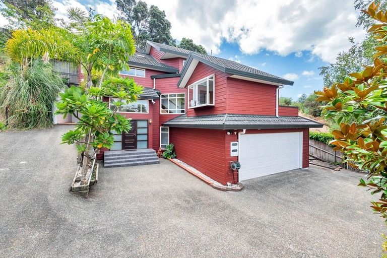 Photo of property in 16a Honeysuckle Lane, Mairangi Bay, Auckland, 0630