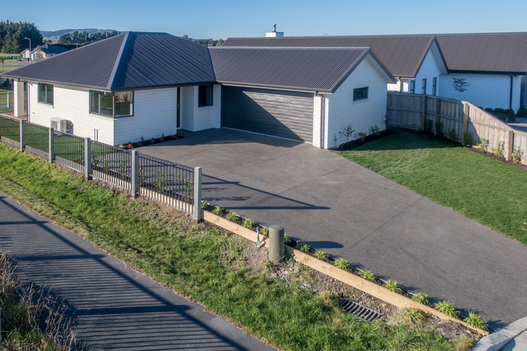 Photo of property in 11 Wyllie Place, Amberley, 7410