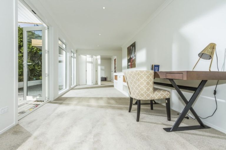 Photo of property in 15 The Strand, Takapuna, Auckland, 0622