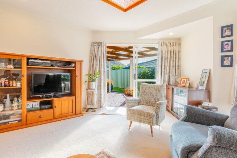 Photo of property in 11a Cheval Place, Taradale, Napier, 4112