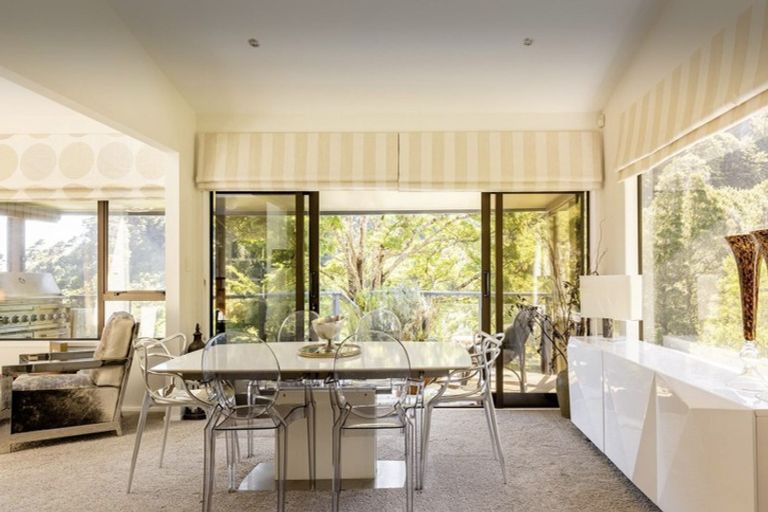 Photo of property in 136 Cheviot Road, Lowry Bay, Lower Hutt, 5013