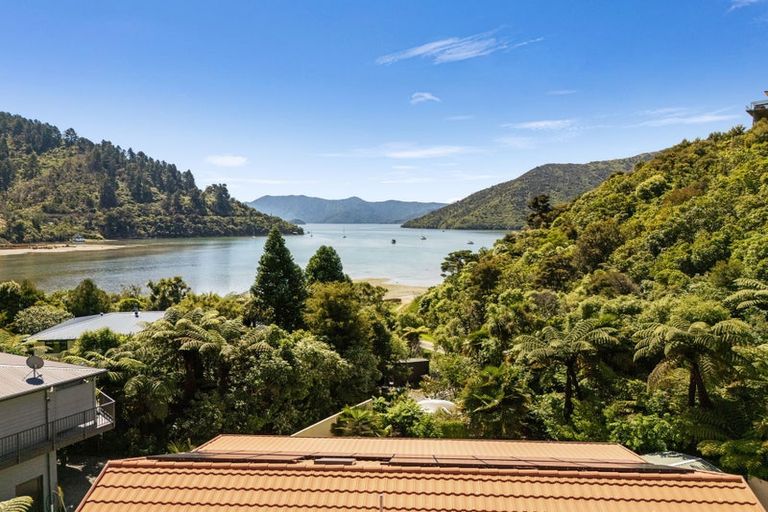 Photo of property in 31 Mccormicks Road, Whatamango Bay, Picton, 7281