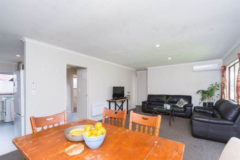 Photo of property in 1-6 Arli Court, Hokowhitu, Palmerston North, 4410