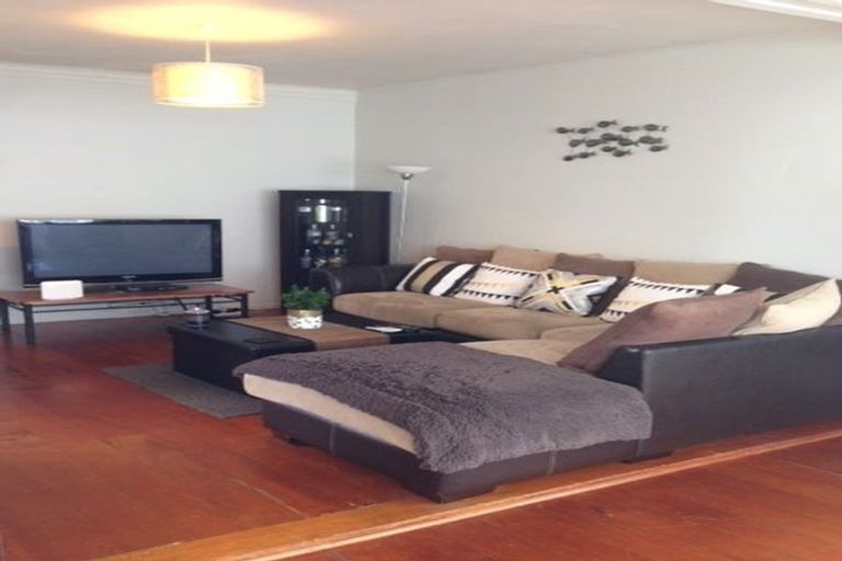 Photo of property in 9/27 Mokoia Road, Birkenhead, Auckland, 0626