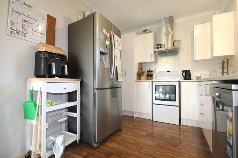 Photo of property in 20 Vogel Street, Waikiwi, Invercargill, 9810