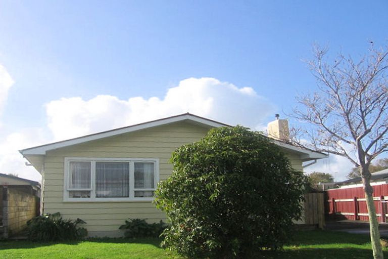 Photo of property in 85 Sutherland Crescent, Westbrook, Palmerston North, 4412