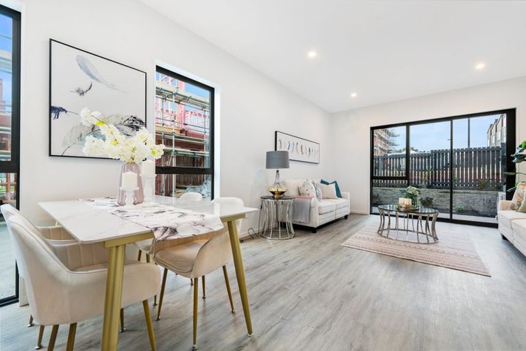 Photo of property in 4 Papatahi Lane, Flat Bush, Auckland, 2019