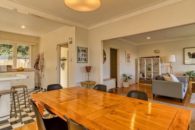 Photo of property in 37 Joll Road, Havelock North, 4130