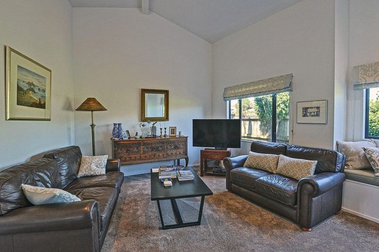 Photo of property in 4 Kentia Place, Havelock North, 4130