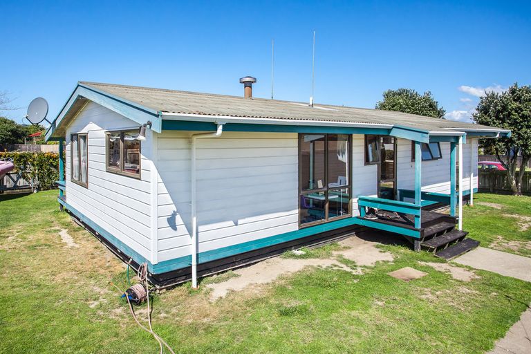 Photo of property in 6 Marlin Drive, Coastlands, Whakatane, 3120