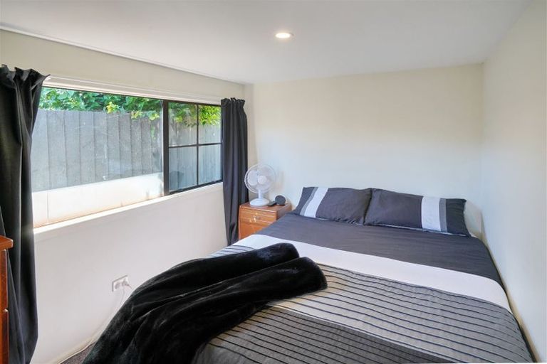 Photo of property in 34 Charlcott Street, Burnside, Christchurch, 8053