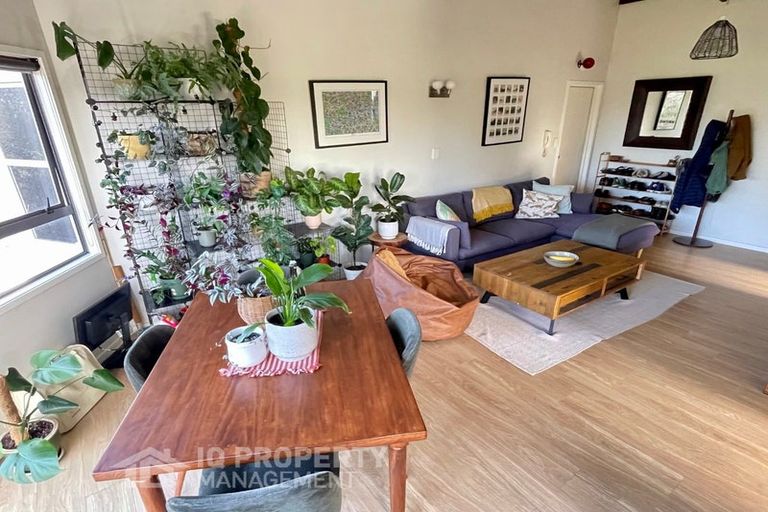 Photo of property in 2/2 New Street, Hamilton East, Hamilton, 3216