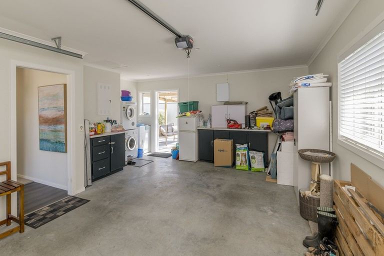 Photo of property in 5 Mack Street, Foxton Beach, Foxton, 4815