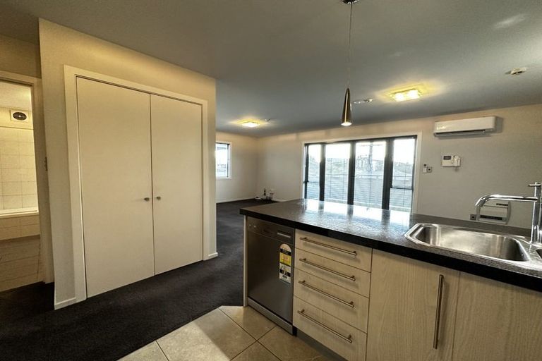 Photo of property in 5/12 Hutcheson Street, Sydenham, Christchurch, 8023