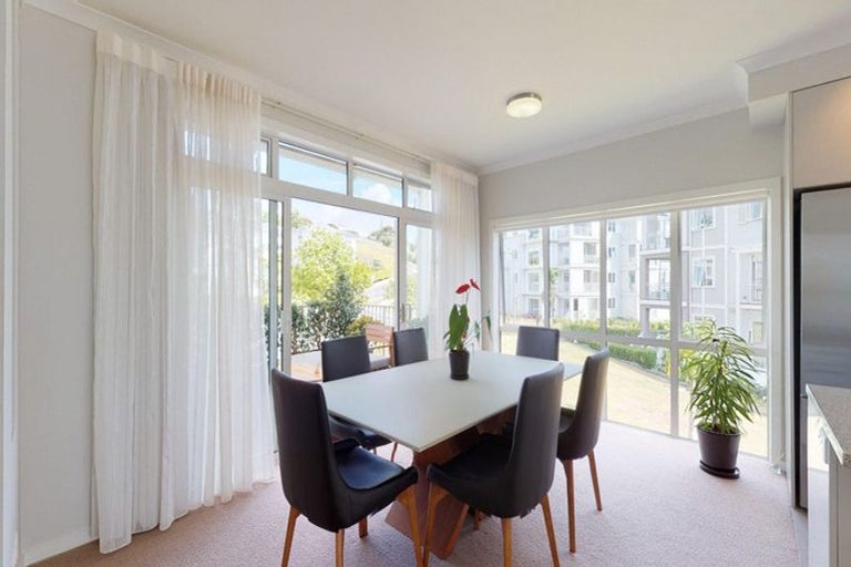 Photo of property in 138 Landmark Terrace, Orewa, 0931