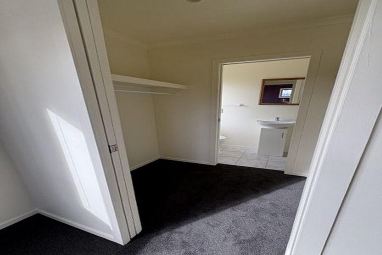 Photo of property in 2a Charlenne Close, Ranui, Auckland, 0612