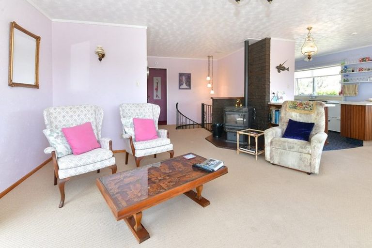 Photo of property in 27 James Mcleod Road, Shelly Beach, South Head, 0874