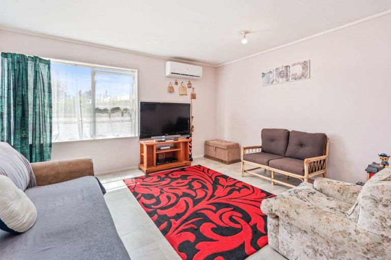 Photo of property in 15 Rakatau Place, Ruakaka, 0116