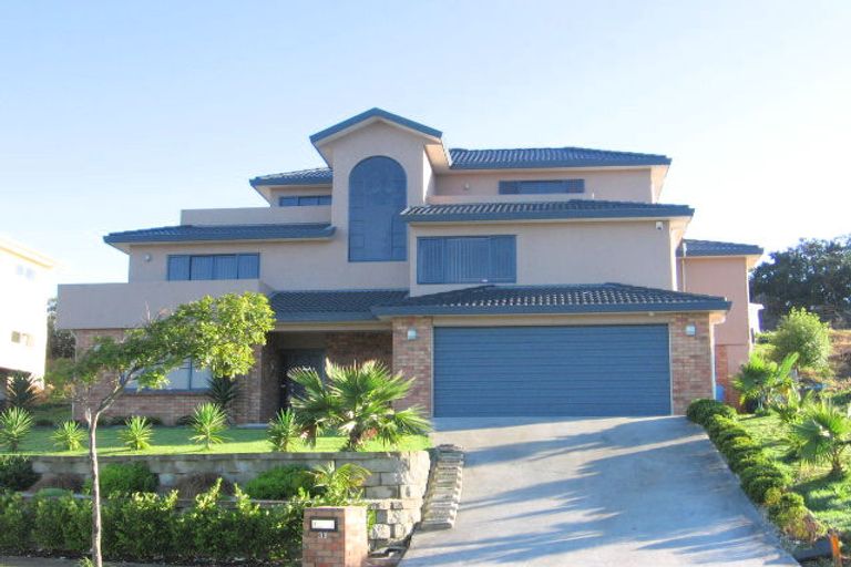 Photo of property in 31 Fairchild Avenue, Goodwood Heights, Auckland, 2105