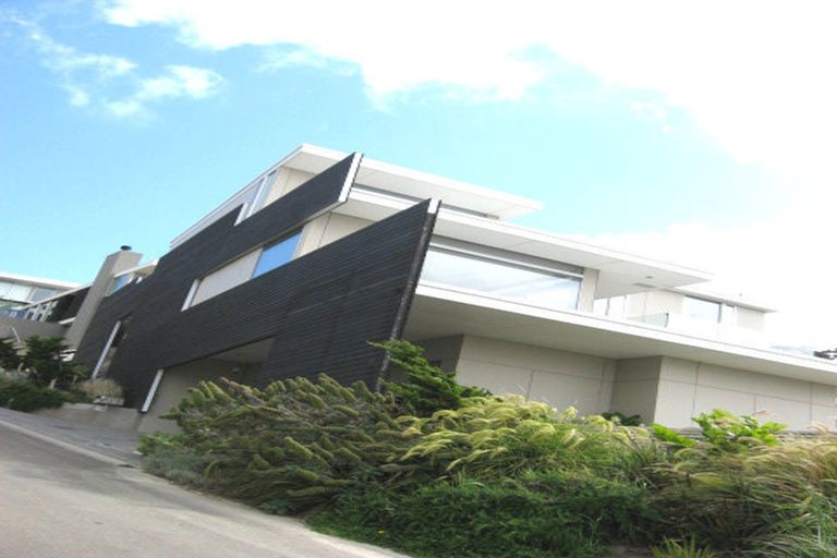 Photo of property in 76 Burnham Street, Seatoun, Wellington, 6022