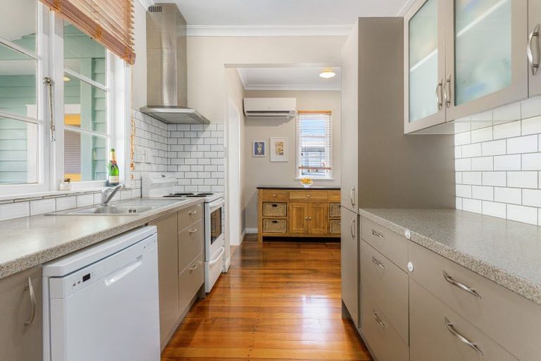 Photo of property in 68 Norbiton Road, Foxton, 4814