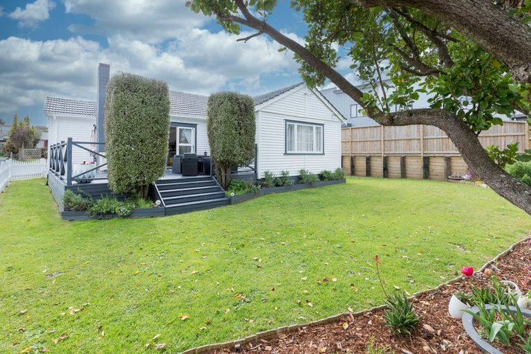 Photo of property in 1/23 South Street, Papakura, 2110