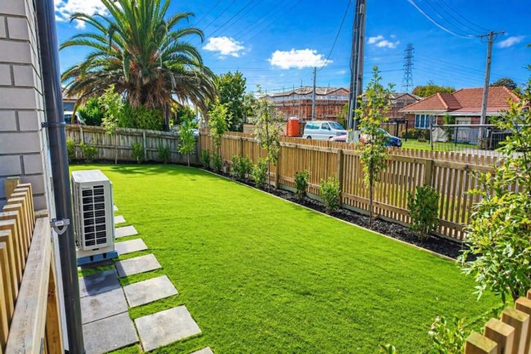Photo of property in 1/19 Earlsworth Road, Mangere East, Auckland, 2024