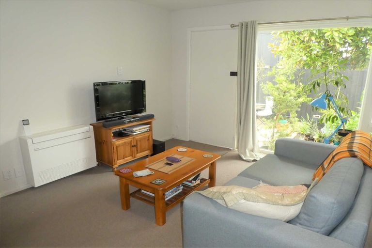 Photo of property in 2/133 Bristol Street, St Albans, Christchurch, 8014
