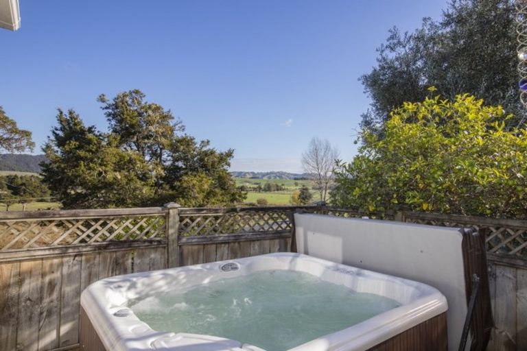 Photo of property in 550 Kaipara Flats Road, Dome Forest, Warkworth, 0981