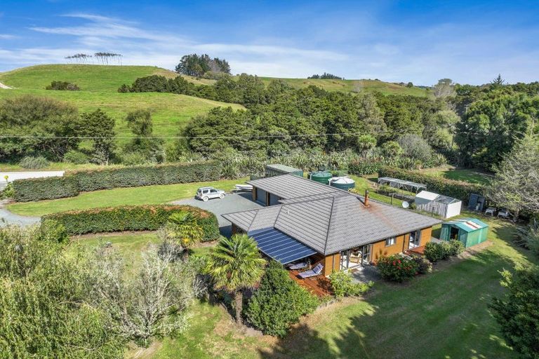 Photo of property in 303 Gibbons Road, Kaiwaka, 0573