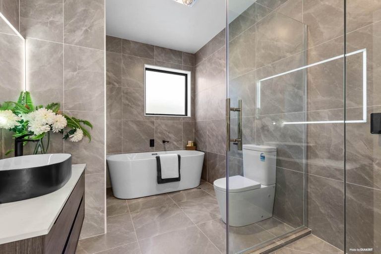 Photo of property in 40 Jane Maree Road, Kumeu, 0810