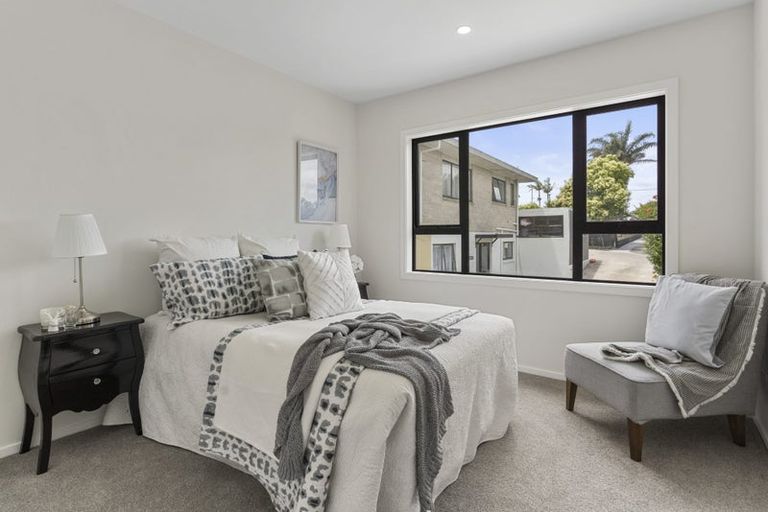 Photo of property in 33a Patons Road, Howick, Auckland, 2014