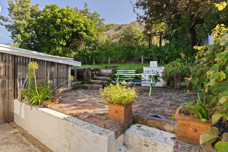 Photo of property in 14 Makorori Beach Road, Makorori, Gisborne, 4073