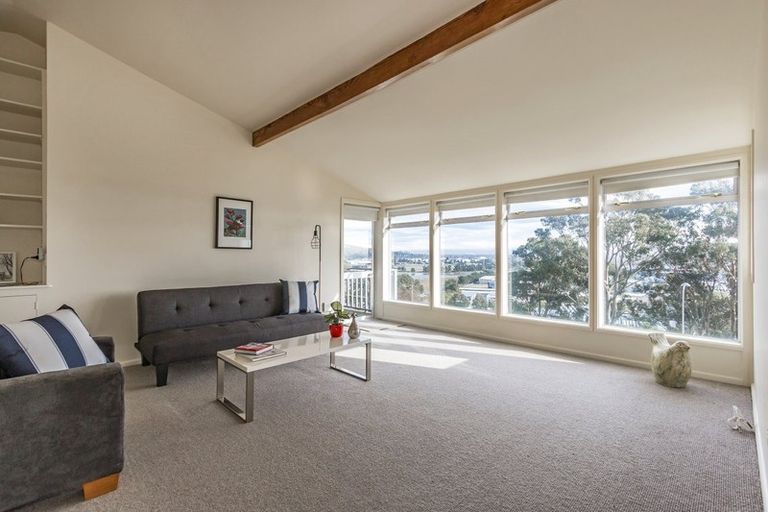 Photo of property in 26 Cannon Hill Crescent, Mount Pleasant, Christchurch, 8081