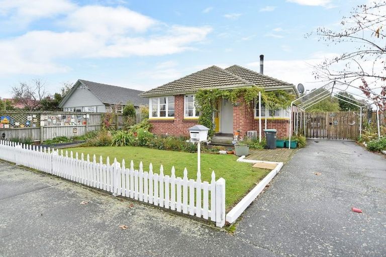 Photo of property in 17 Uxbridge Street, Northcote, Christchurch, 8052