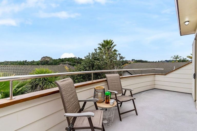 Photo of property in 124 Charles Prevost Drive, The Gardens, Auckland, 2105